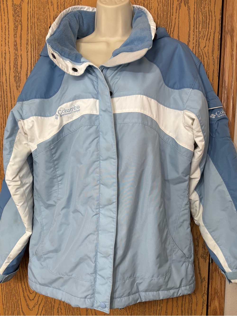 Columbia Light Blue and White Ski Jacket